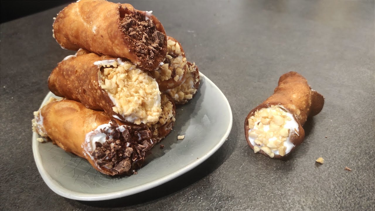 Cannoli dla Smakoszy: Wyjątkowy Przepis Krok po Kroku!