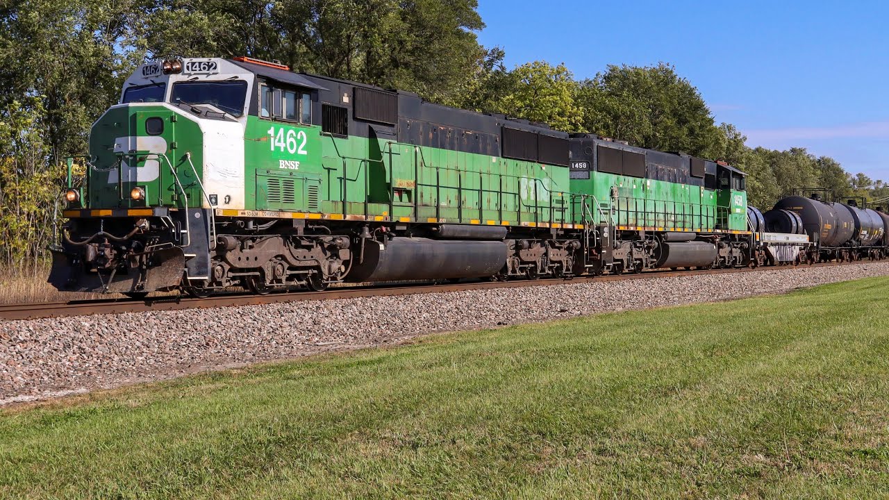Chasing a BN SD60M Duo on the M-LINHAS! 