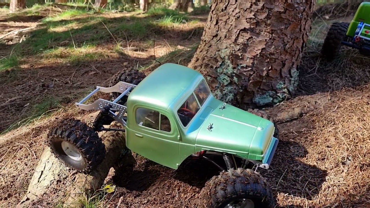 bd crawler lcg chassis  Element RC 1.Run Woodfella RC