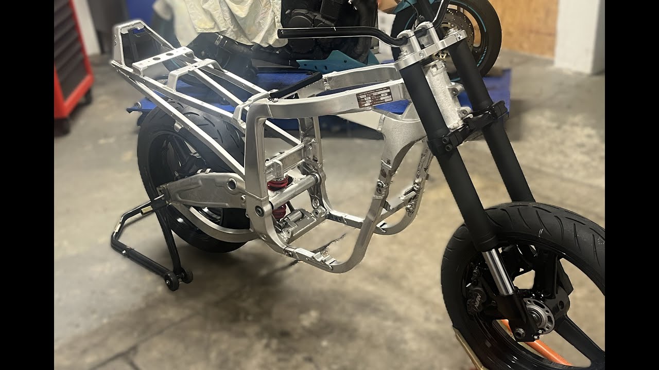 Pass8!: #Bikeshop Weil #Restoration #Suzuki #GSX-R# 1100 #GV73