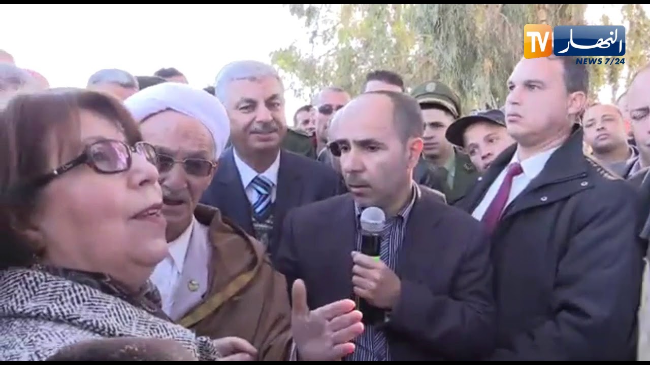 شاهد شيخ من بلدية اولاد سيدي الميهوب يشتكي لوالية غليزان إهتراء الطريق ومشكل الغاز الطبيعي