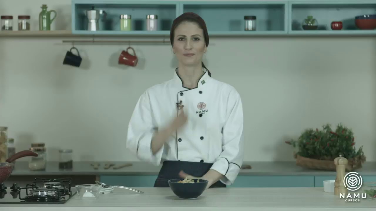 Curry Thai de frango low carb | Carina Müller