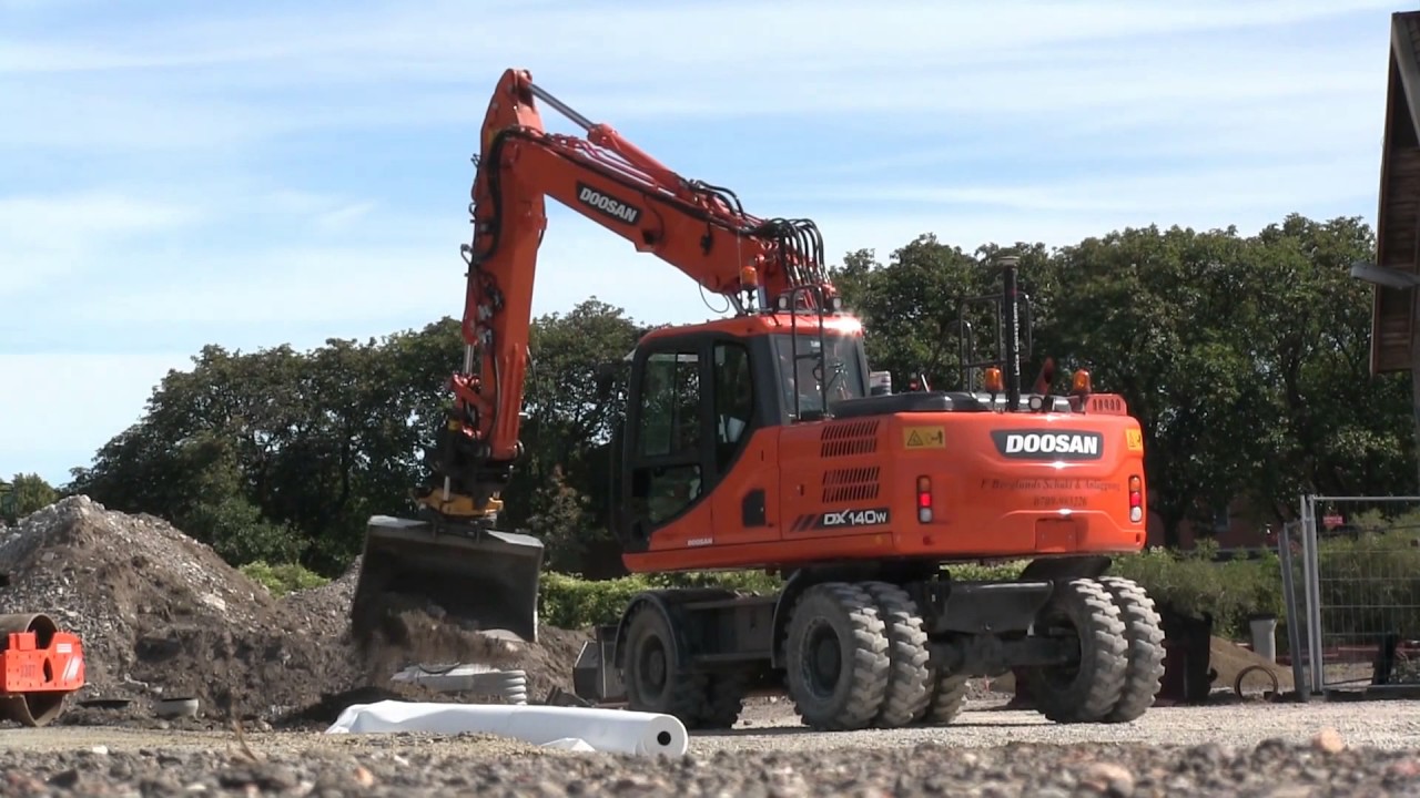 Wheeled Excavators at Work  (Best of 2016)