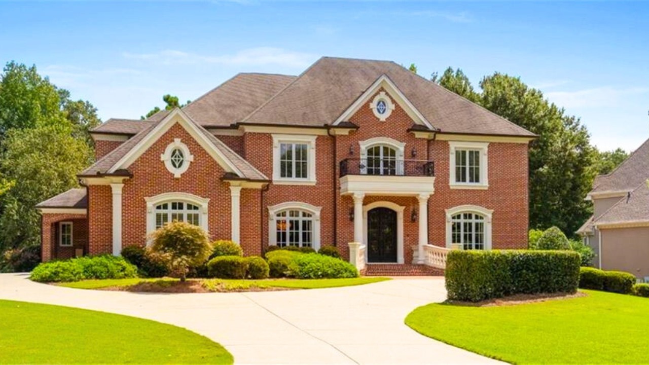 Inside Two 10,000 SQFT Luxury Homes in Atlanta's Most Elite Country Club Neighborhoods