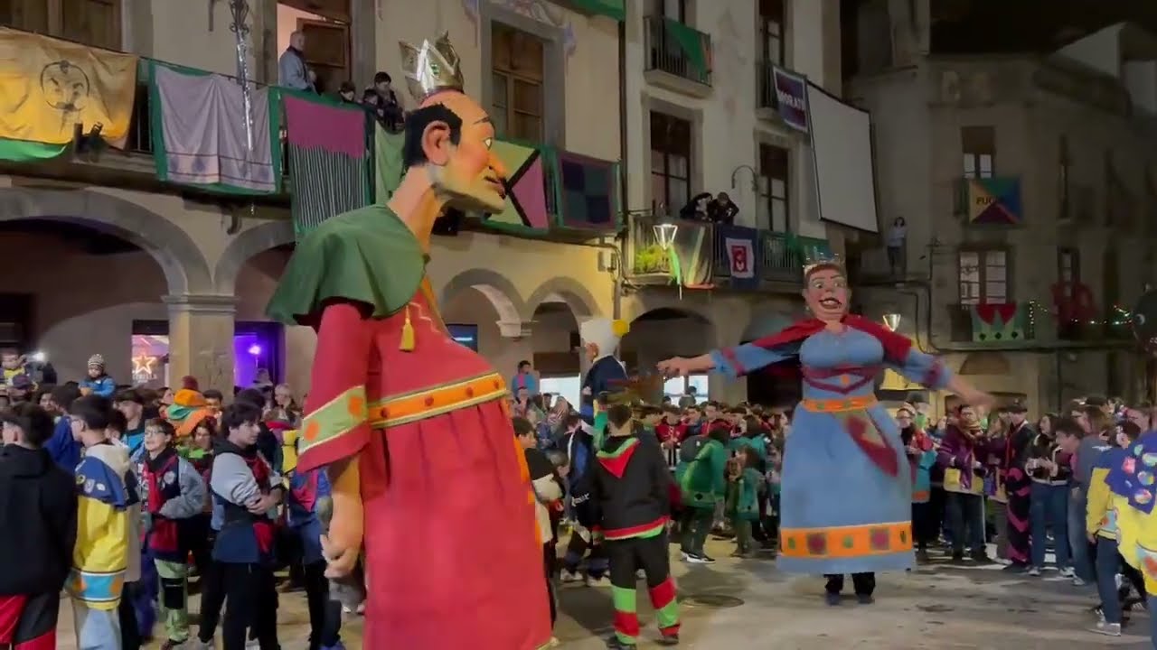 Dijous gras a la plaça Major de Solsona - Carnaval 2025