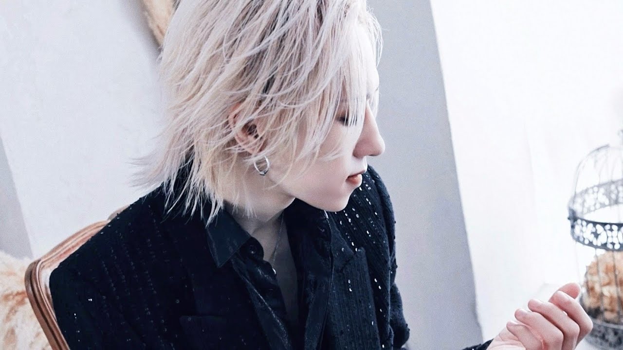 『Cautiva』(Piano Unplugged Ver.) [Official Video]