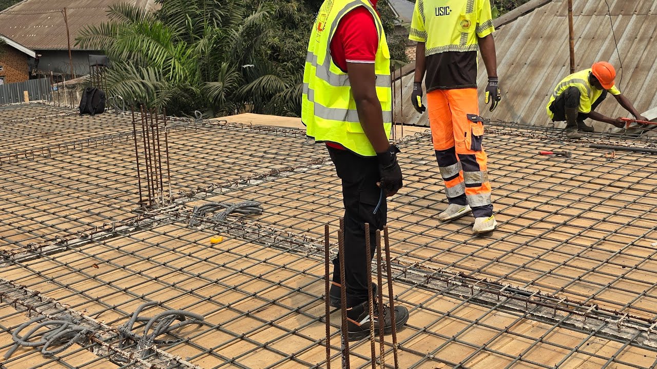 GCI : COFFRAGE & FERRAILLAGE  DU PLANCHER D’1 BÂTIMENT R +1 A KINKOLE. 