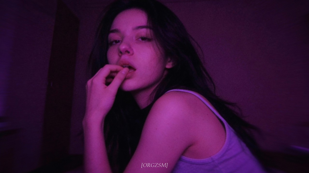 After Hours &mdash; feels like the very first time 🖤 (sexy playlist)