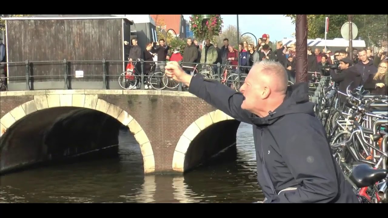 AFC Ajax - Chelsea FC * 23-10-19 * Champions League - Subtitled Chelsea Headhunters Hooligan Chants