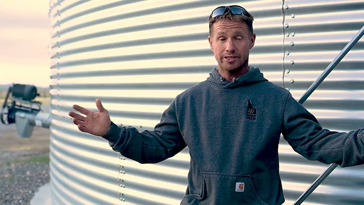 Same Growers, Different Roles: Commissions vs. Association Explained