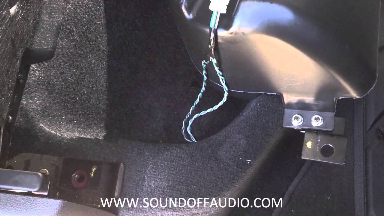 Установка сабвуферов и усилителя в штатную аудиосистему Dodge Ram 2010 года с использованием наше...