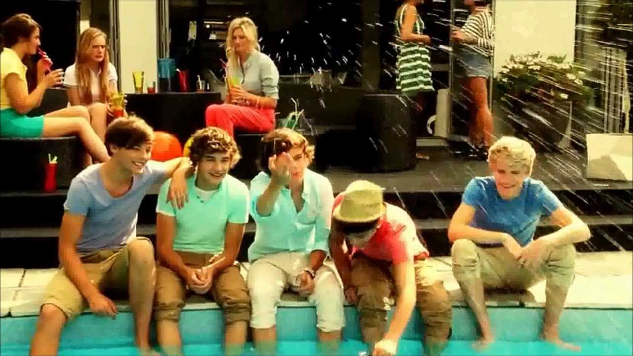 One Direction (1D) SEXY ALL WET!! ♥ (swimming)