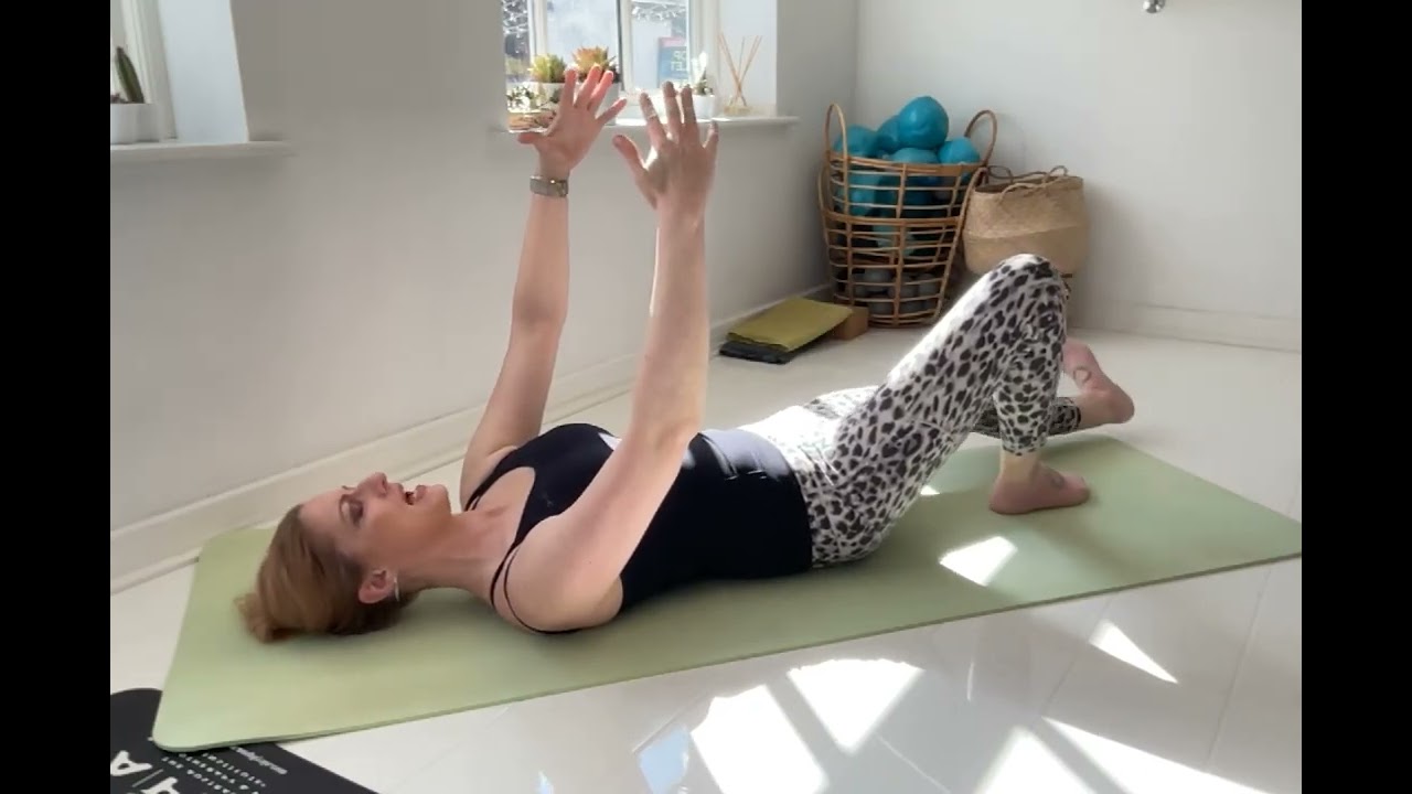 Hip opener and strengthener : Hip twist 1 and leg extension