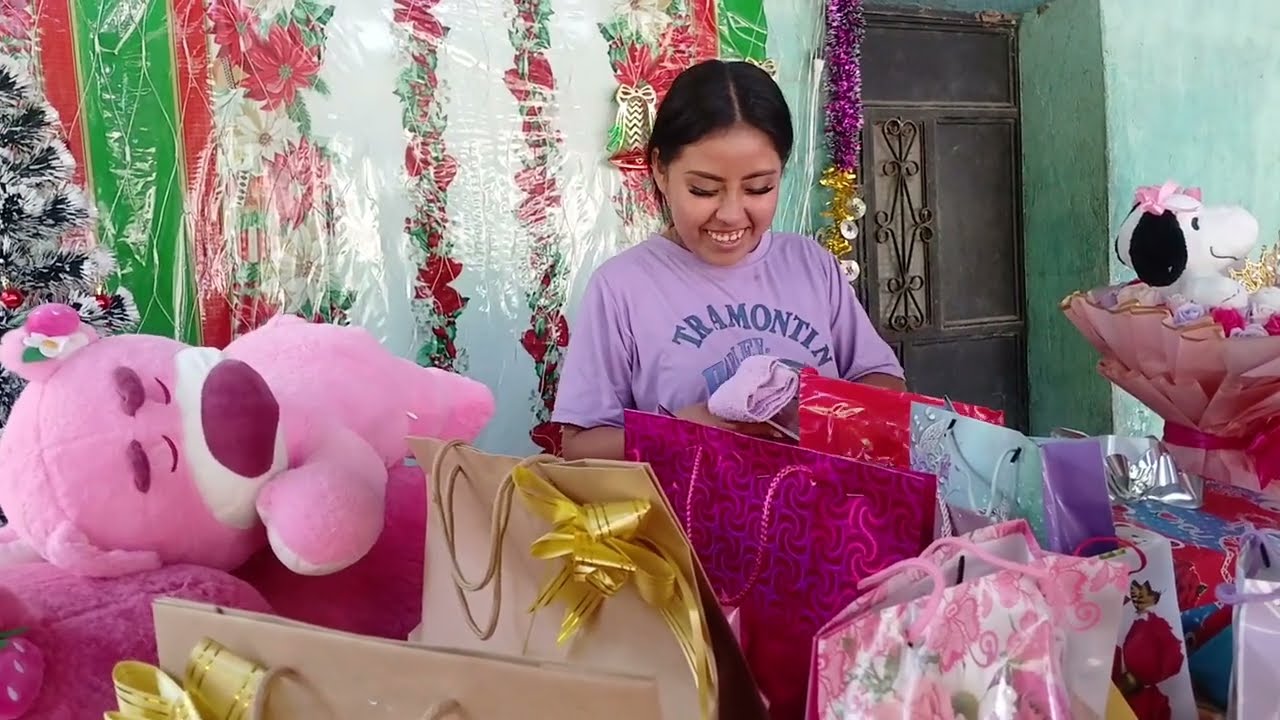 Vean cuantos regalos hermoso le dieron a leydi 😮