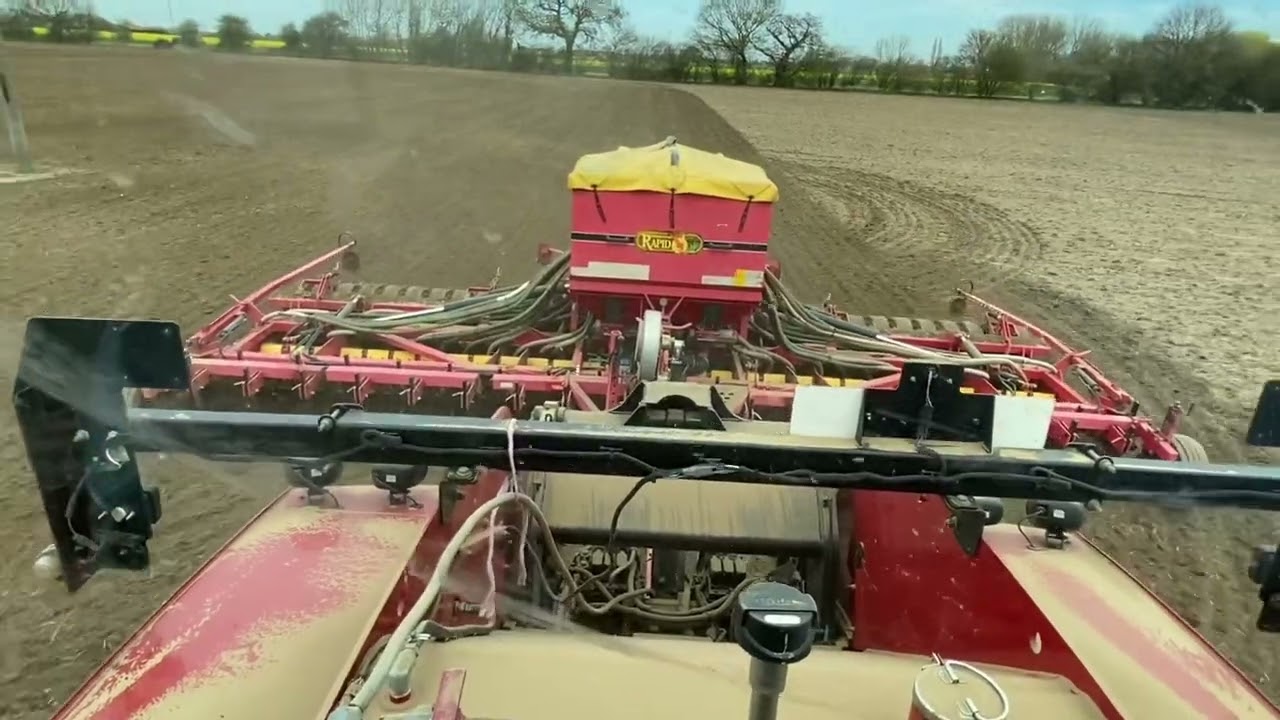 Case Quadtrac 620 and Vaderstad drill