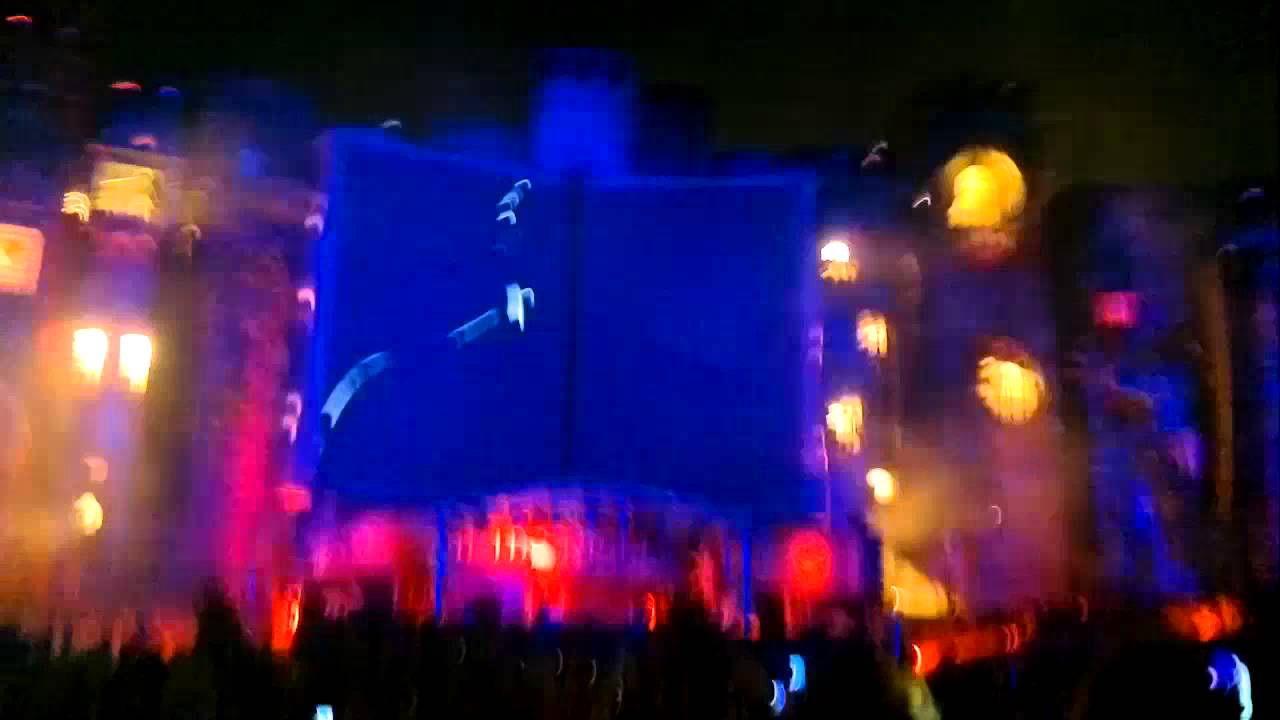 Skrillex - Summit & Equinox & Cinema (last 15 Minutes) @ Tomorrowland 2012 (HD)