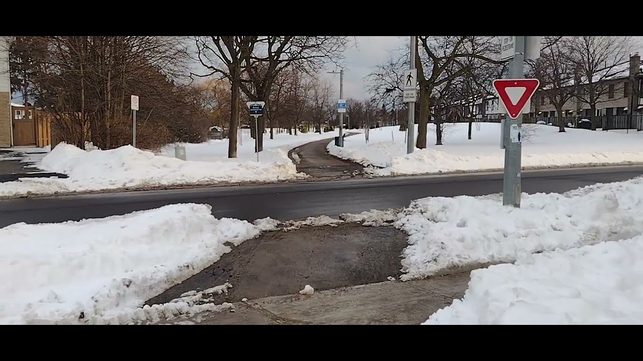 Привет из столицы канадского рэкета!