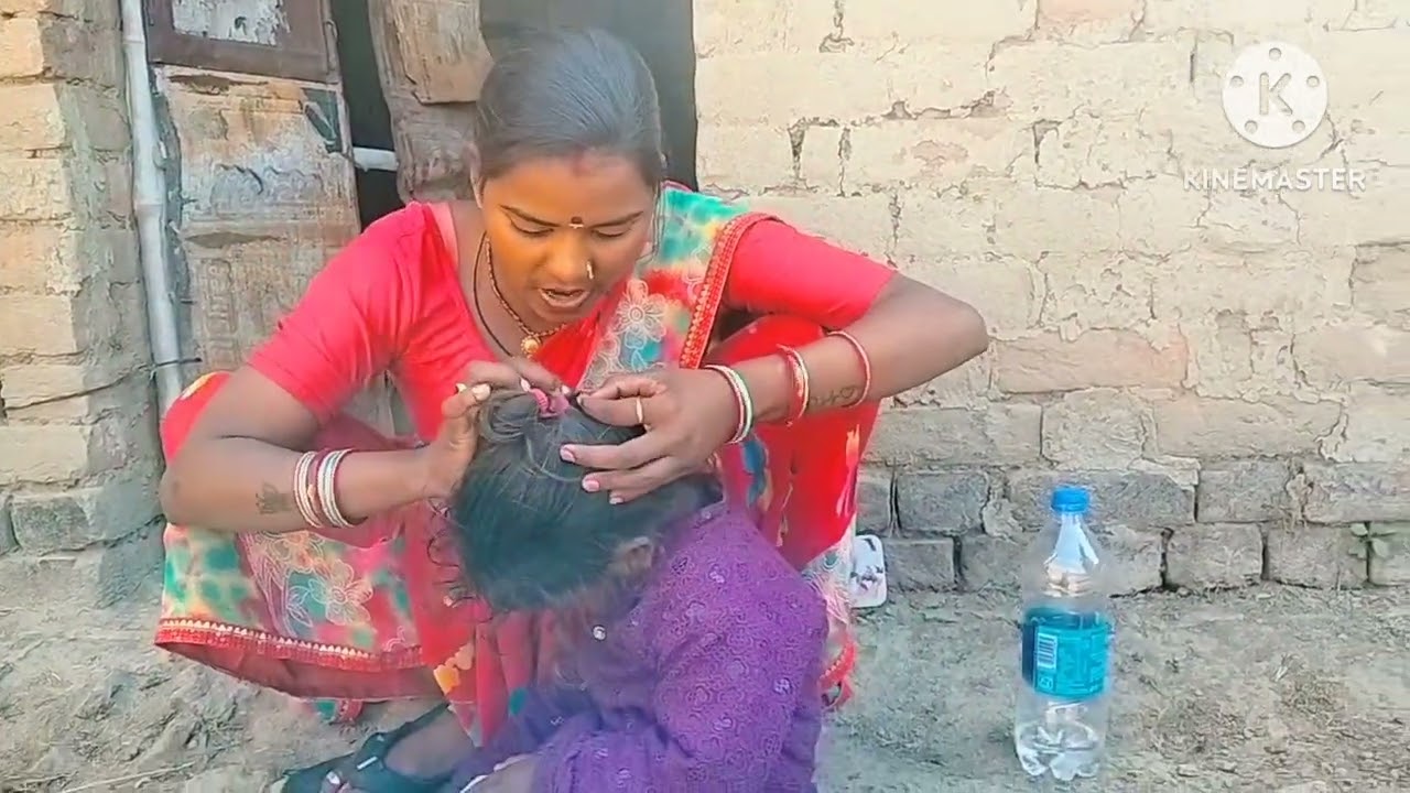 बच्चे को लेकर पति को छोड़ कर डेरा पर रहती औरत