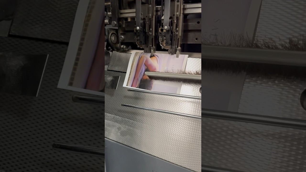 Heidelberg Stitchmaster #printshop #machine #satisfying #stitching #bookbinding #bindery #stitch