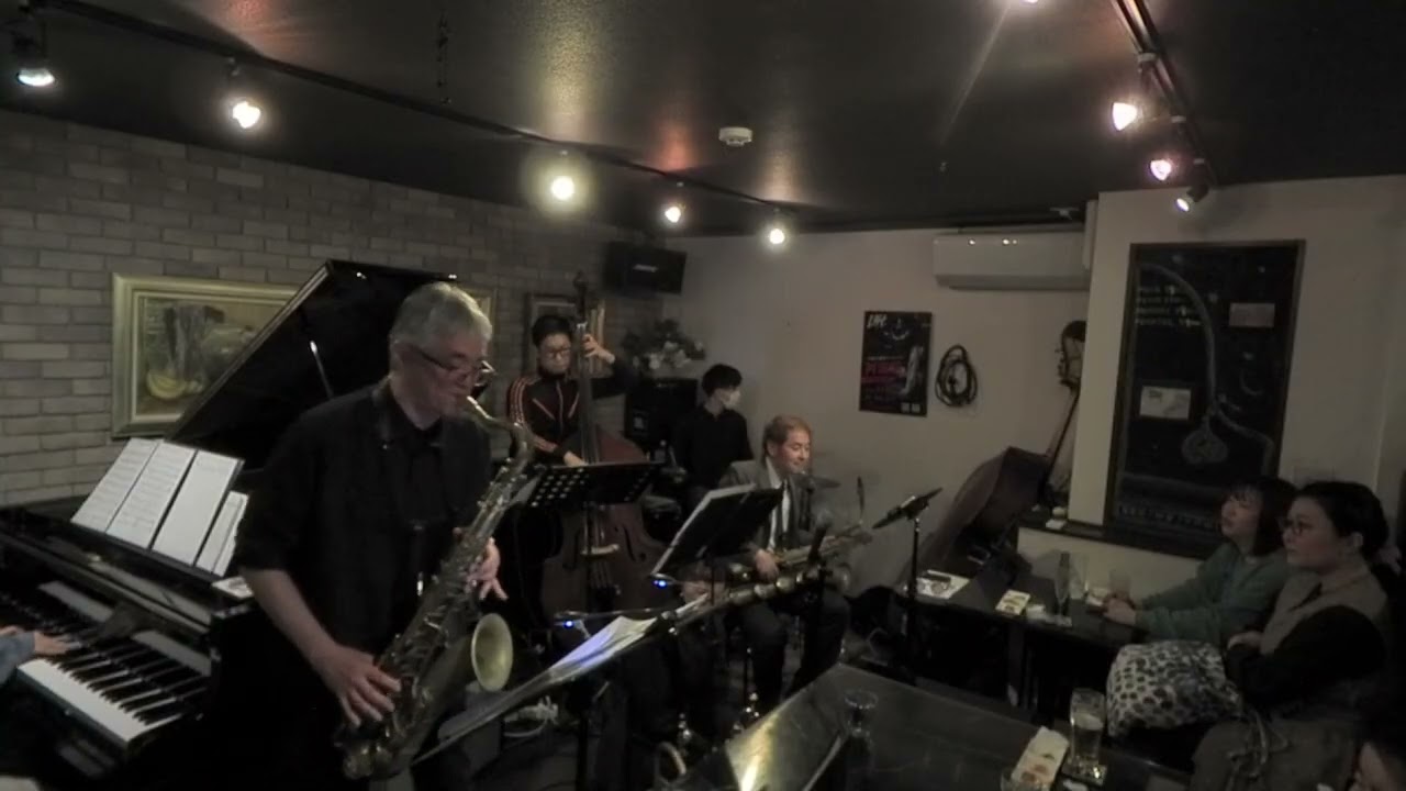 Tiny Capers (Clifford Brown)/mp6