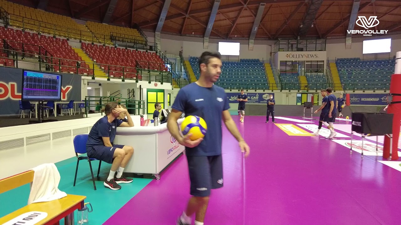 Into the court - training with Vero Volley Monza maschile