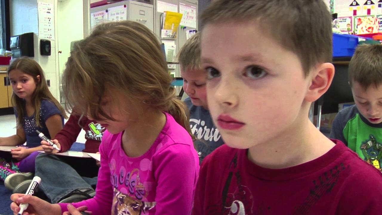 Teacher manages instructional groups - Example 8