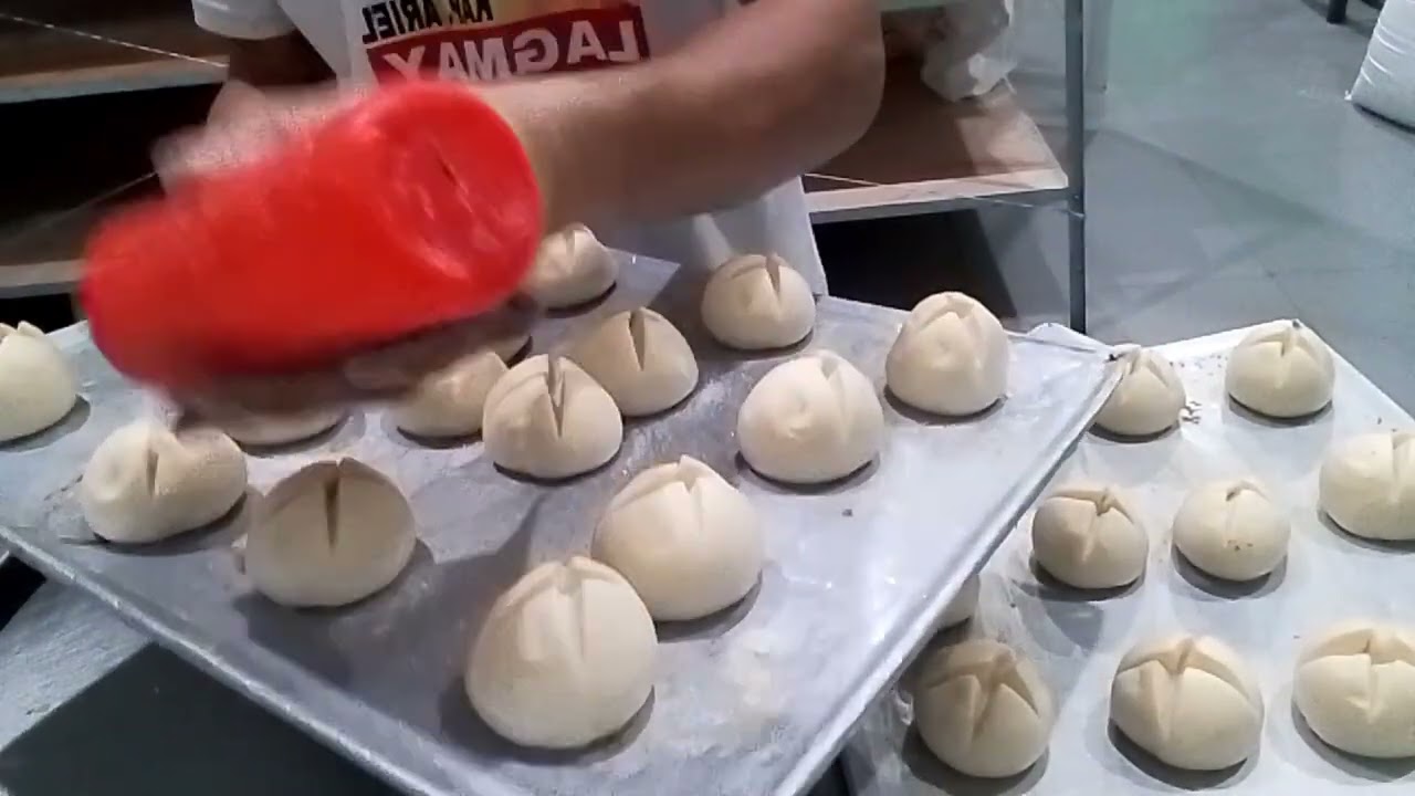 Freshly baked bread.. Starbread and Monay..