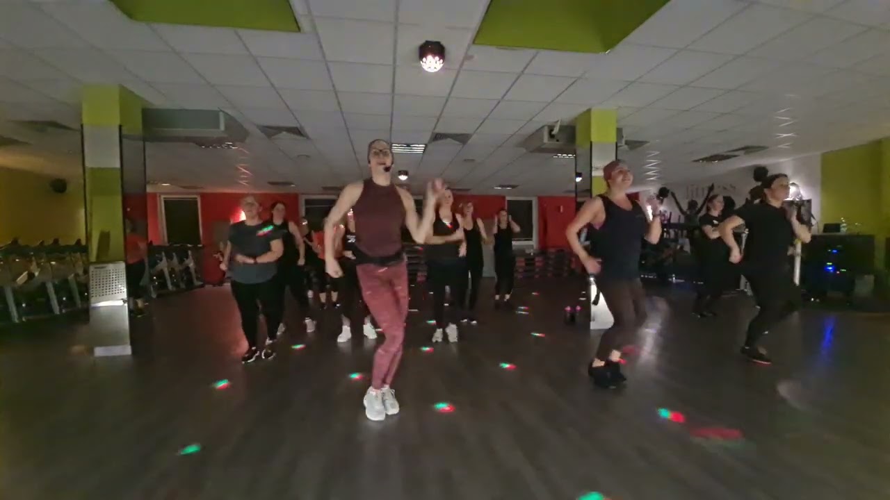 Dance Show / Bedoes, Sokół, Mrozu, Brodka ,Rojek ,Walaszek ,Kaminski,Sochacka - Całkiem Nowa Bajka