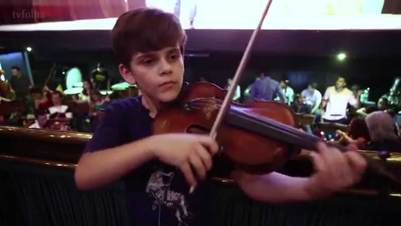 Aos 9 anos, violinista já é solista reconhecido por maestros importantes
