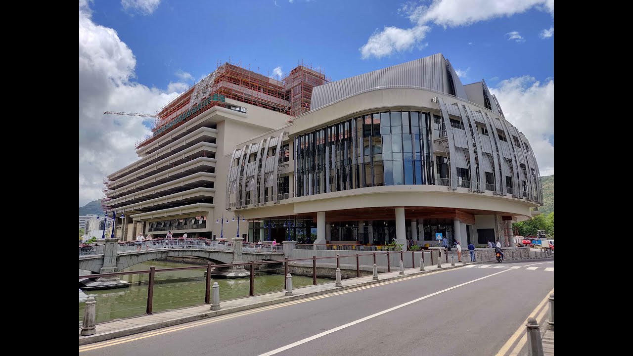Caudan Arts Centre Timelapse Jun 17 to Dec 18