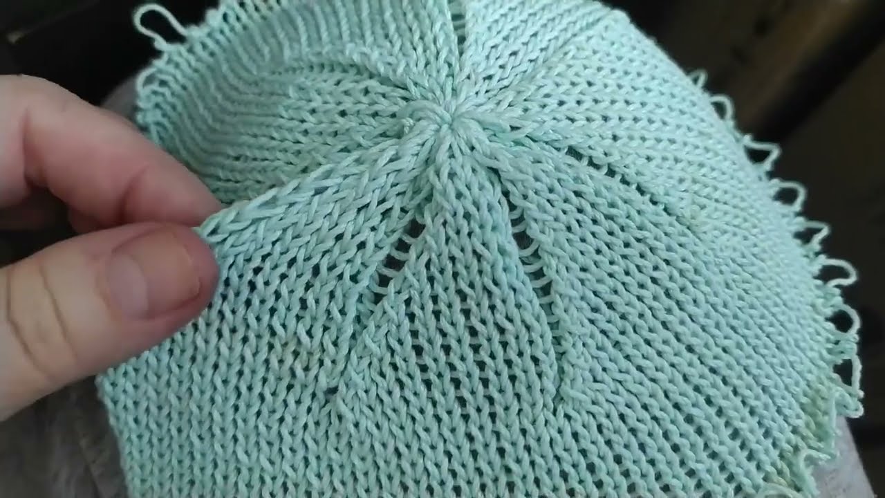 Вяжем макушку на шапке клиньями легко и просто необычным способом на любой вязальной машине
