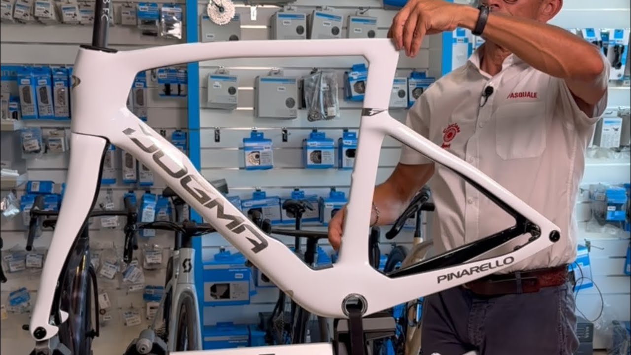 Unboxing Pinarello DOGMA-F Edge Crystal White da Criscione Sport - Pedalino