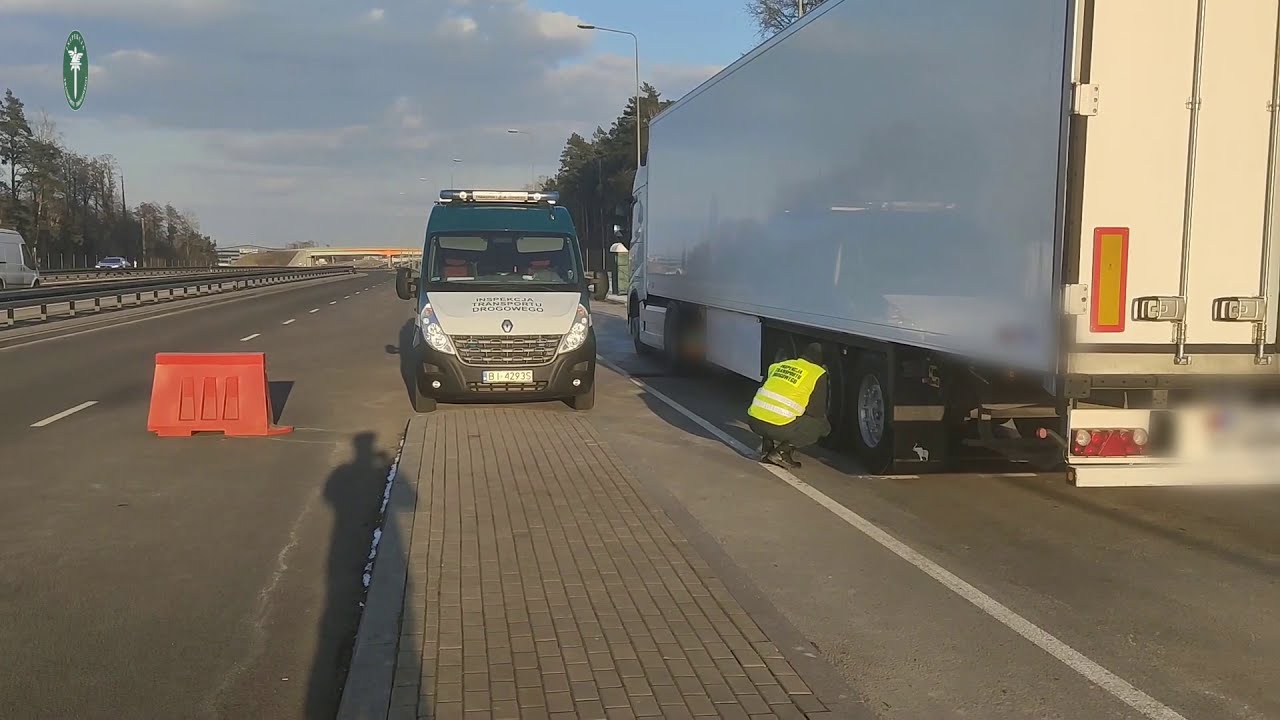 Nie podłączył przewodu do naczepy bo…
