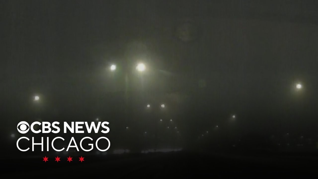 Snow, whiteout conditions on Chicago area roads Monday morning