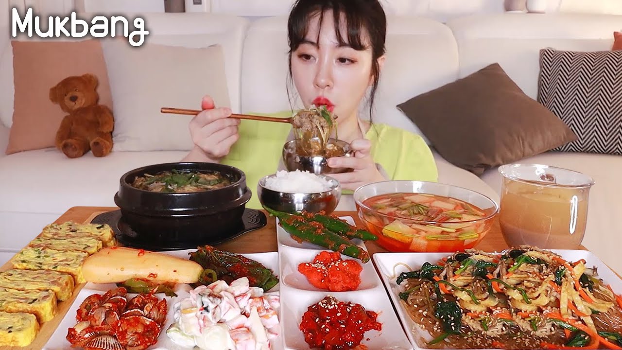 🍱 Korean home-style meal mukbang Bulgogi, japchae, egg roll, kimchi,Sikhye,cockle