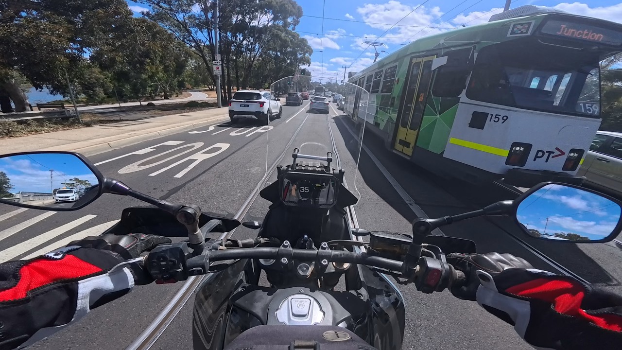 Melbourne Motovlogging: Cruising & Talking About Everything Part 1