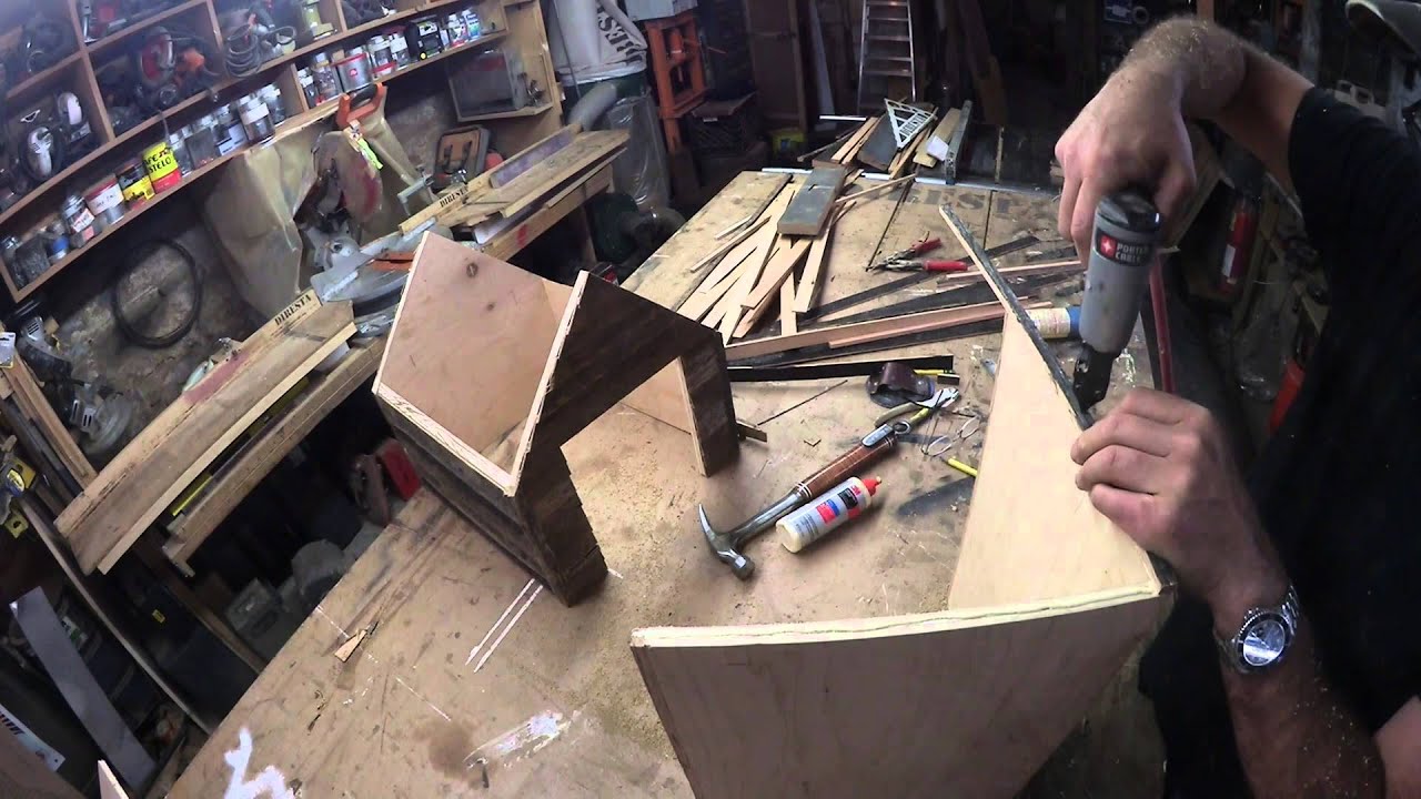 ✔ DIRESTA Old School Dog House