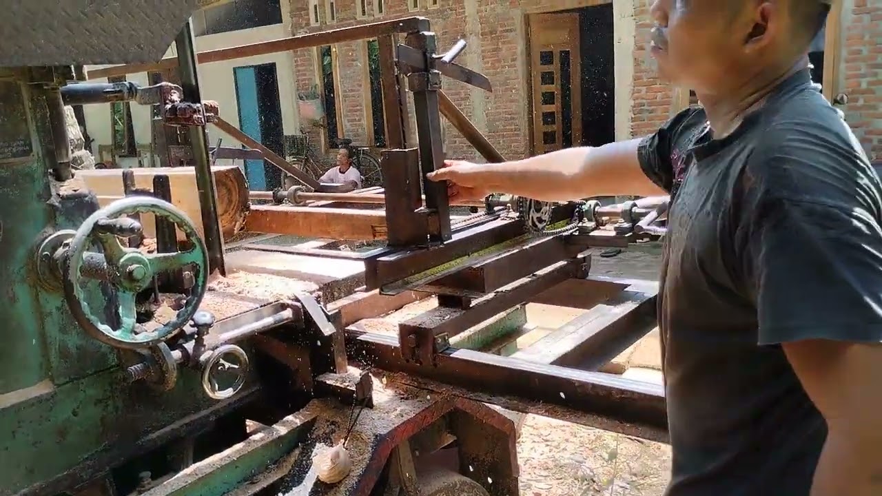 sawmil rakitan pak parijo berkah jaya pake lori