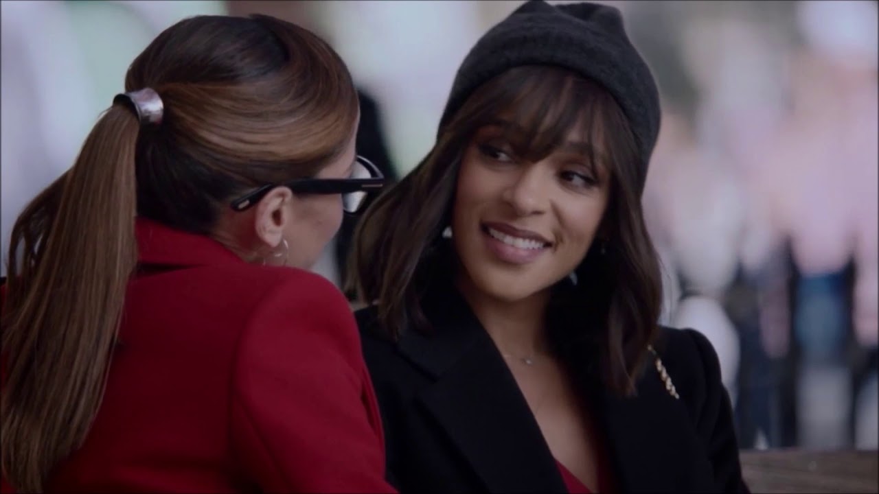 Edie & Amanda (Amandie) | 1.09 | Almost Family