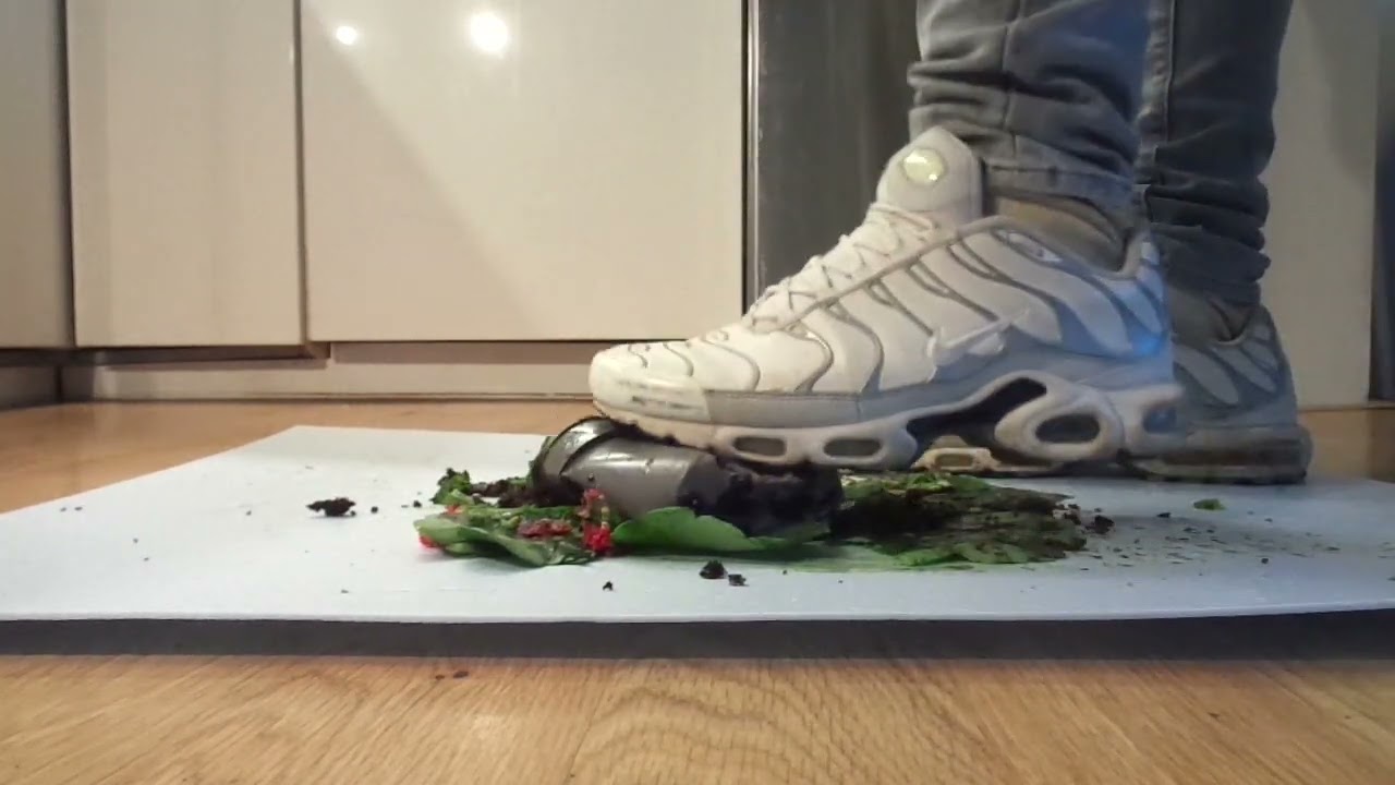 Nike Air Max TN stomp, trample and destroy plant / flowers