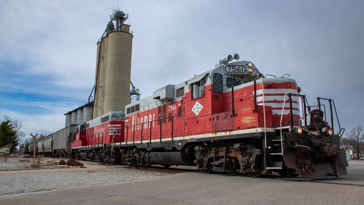 Chinese Red 1st Gen EMDs: Chasing the Bloomer Line Railroad! 2-28-26