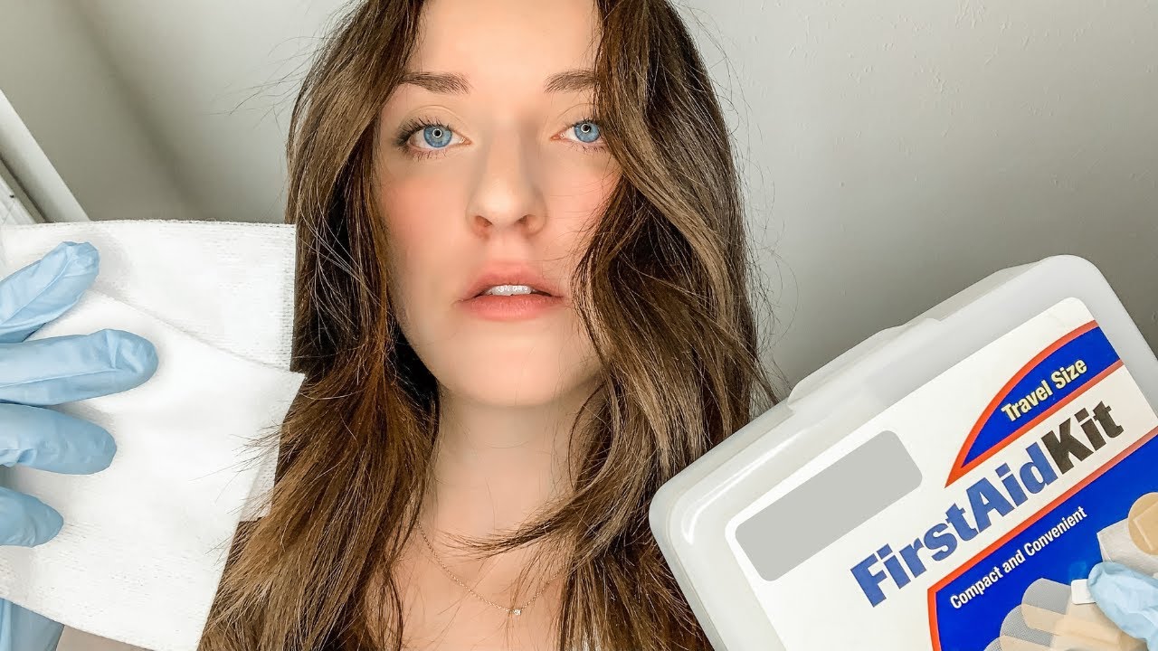 ASMR | Медсестра обрабатывает вашу рану 💉 // Очищение и зашивание раны