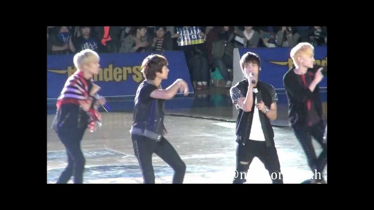 【FANCAM】111016 SHINee @ Basketball Ceremony