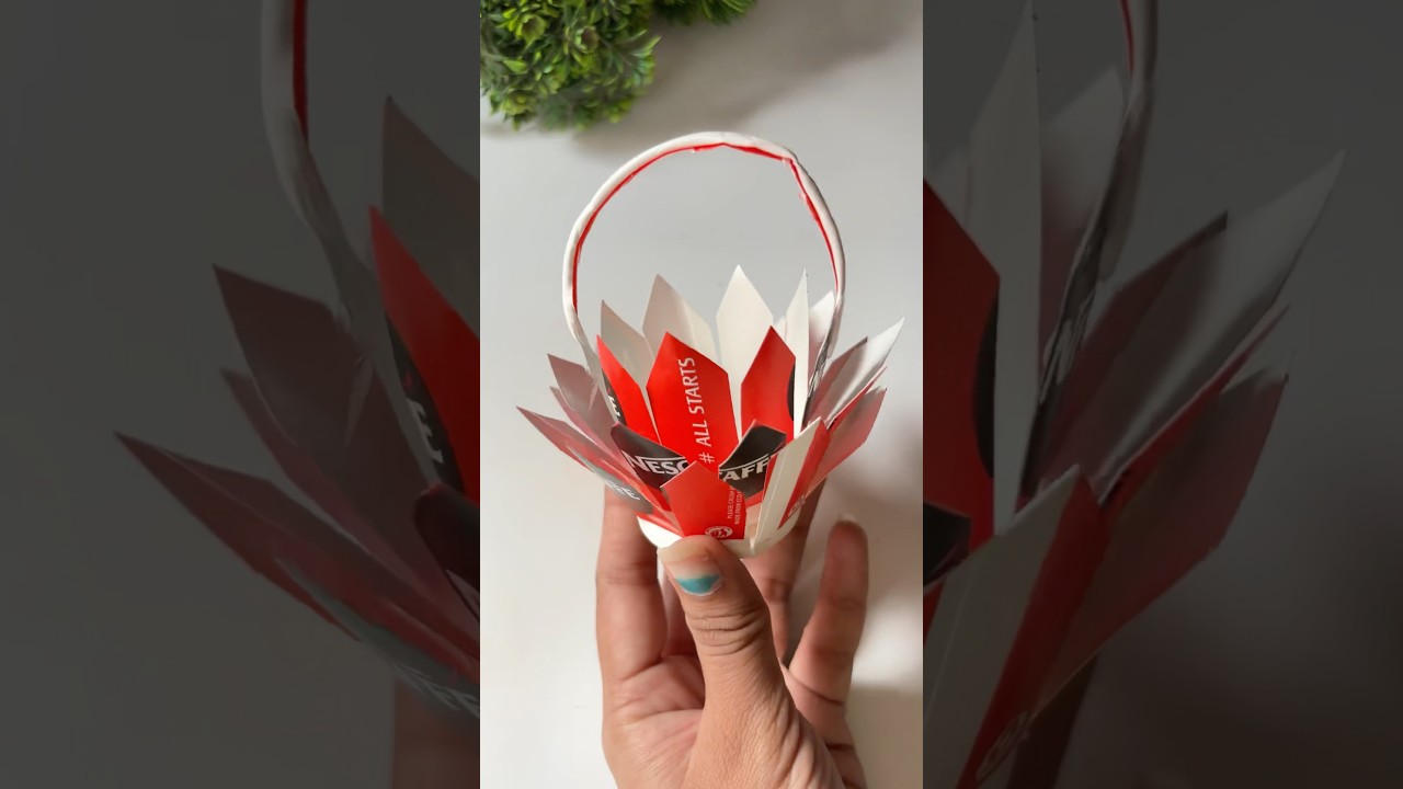 Easy Tea Cup Bascet 🙄#shorts#trending#artsandcrafts#ytshorts#amyra#youtubeshorts #crafting#diy#new