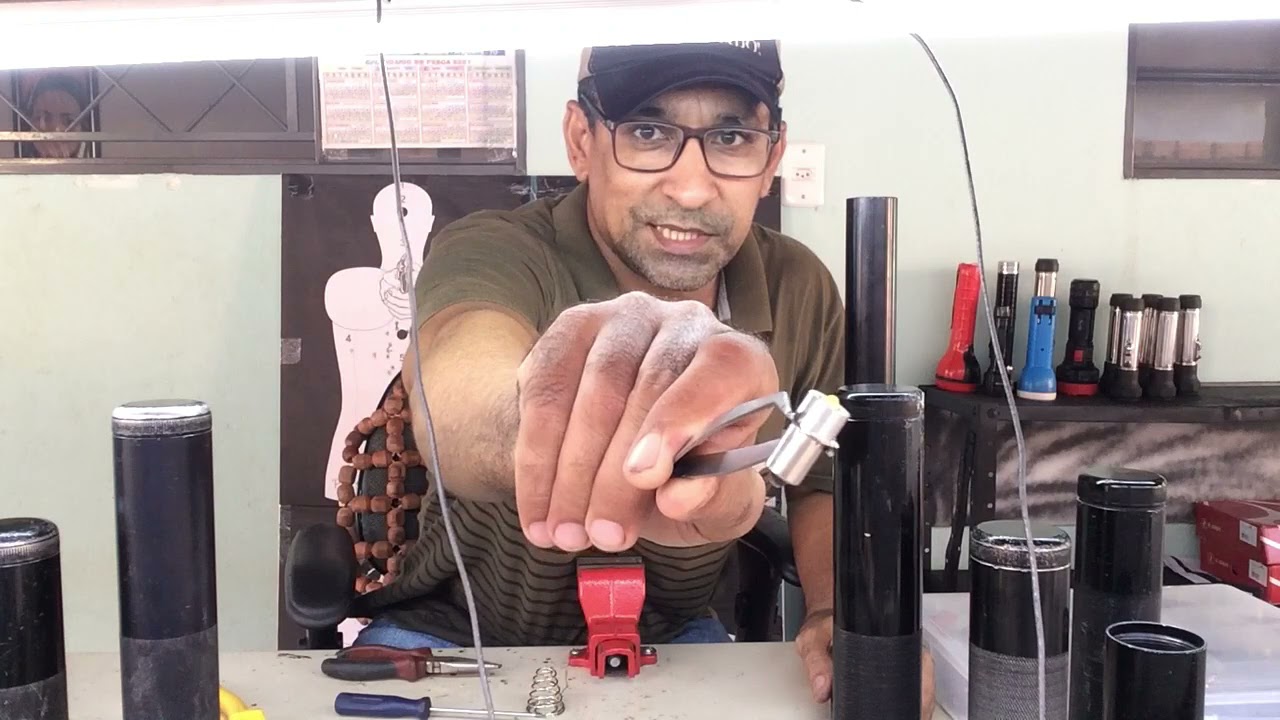 MAGLITE 5D  5 pilhas usando Led e  Bateria Recarregável de 3.7