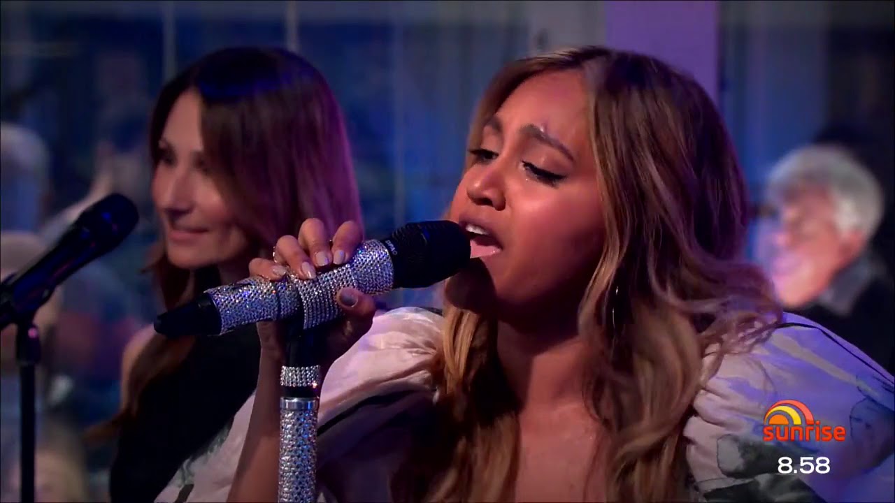Dauno Martinez on Bass with Jessica Mauboy  