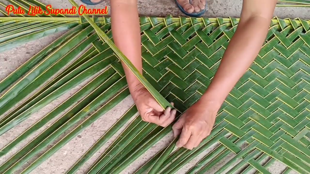 TUTORIAL CARA MENGANYAM KELABANG MANTRI, ANYAMAN ATAP DARI DAUN KELAPA DENGAN POLA  1 3 2