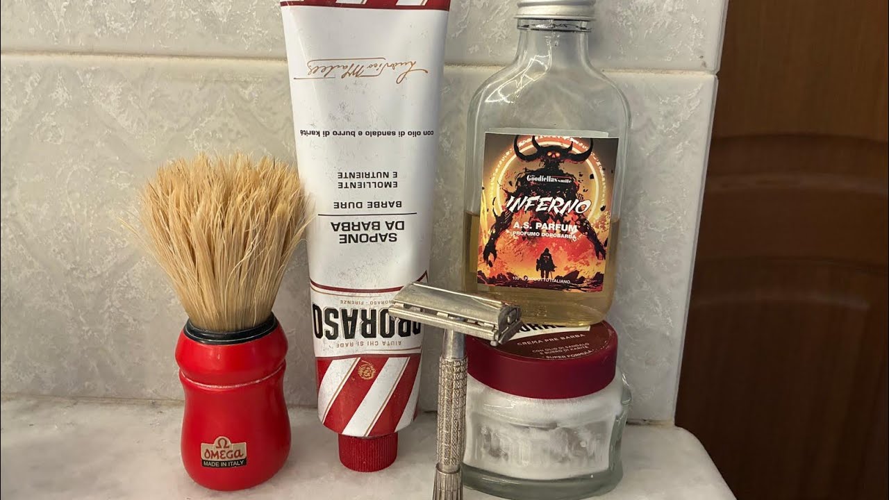 Rasatura Vintage gillette Flare Tip e Proraso  rossa. 