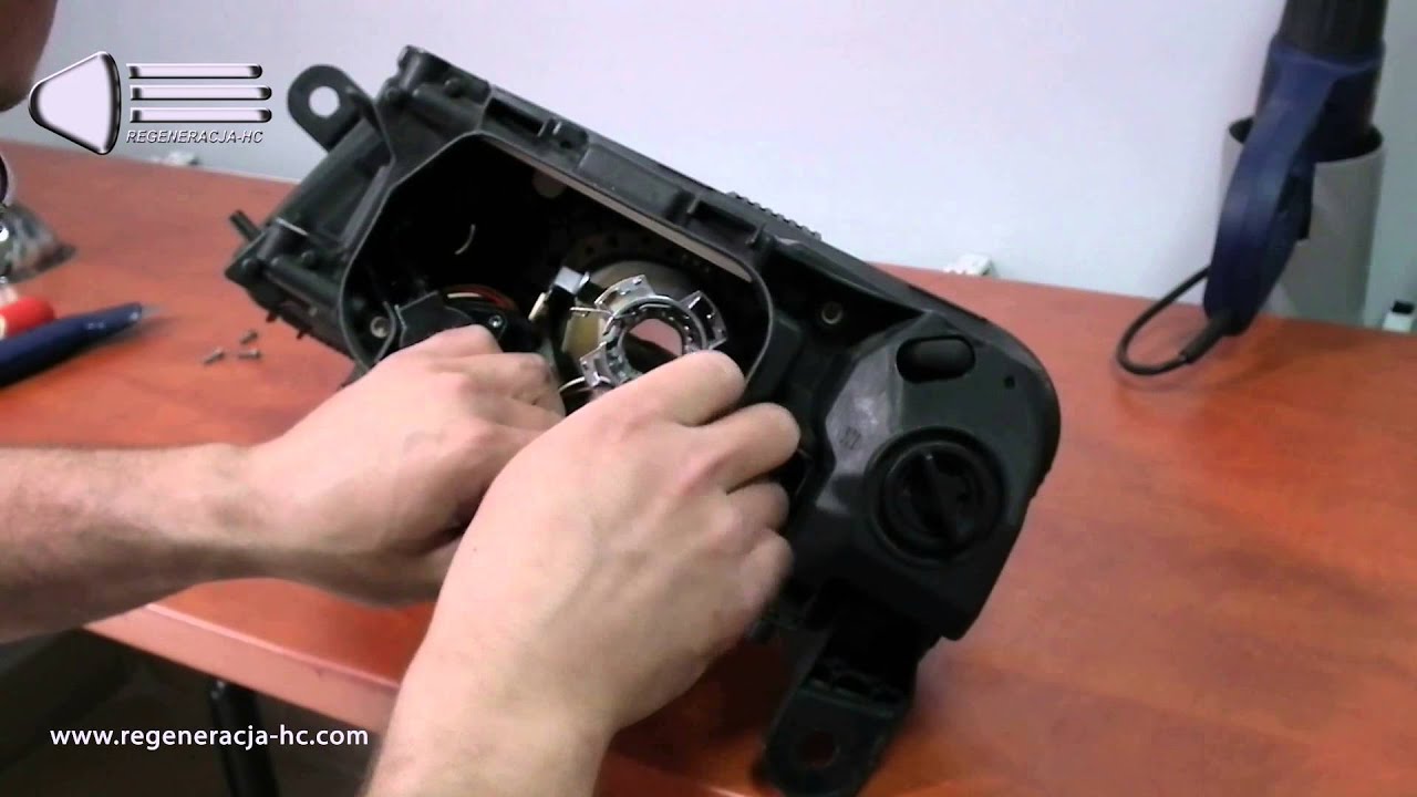 Audi A6 C6 renovating headlights -- how to disassemble the lens reflector -  headlights