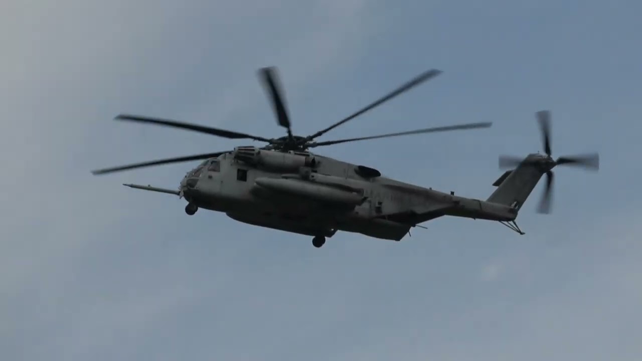 三沢基地 ヘリコプター 02